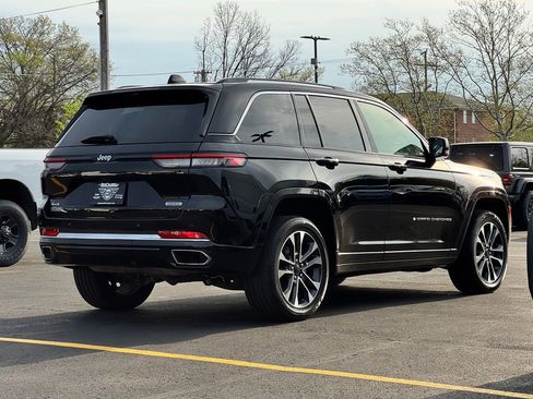 Used 2023 Jeep Grand Cherokee Overland w/ Luxury Tech Group IV image 7