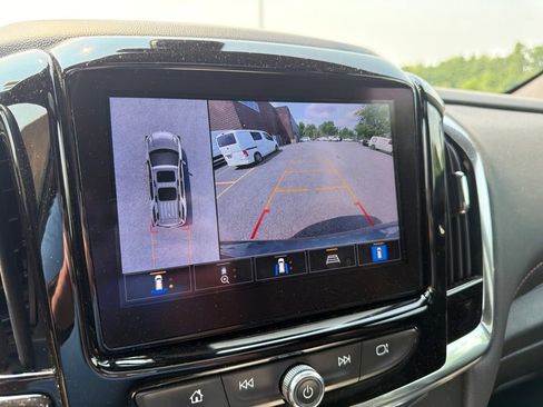 Certified 2023 Chevrolet Traverse RS AWD/4WD image 14