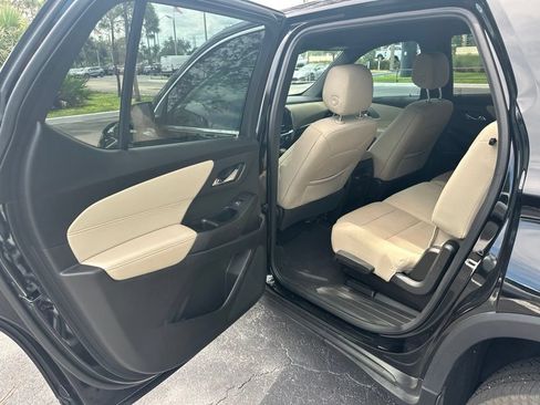 Used 2023 Chevrolet Traverse LS w/ Safety Package FWD image 8