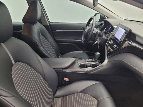 Used 2021 Toyota Camry SE FWD image 21