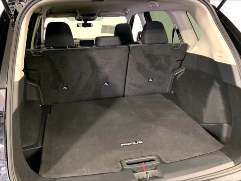 Used 2023 Nissan Rogue SV AWD/4WD image 4
