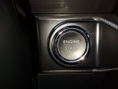 Used 2024 Ford F150 Lariat AWD/4WD image 27
