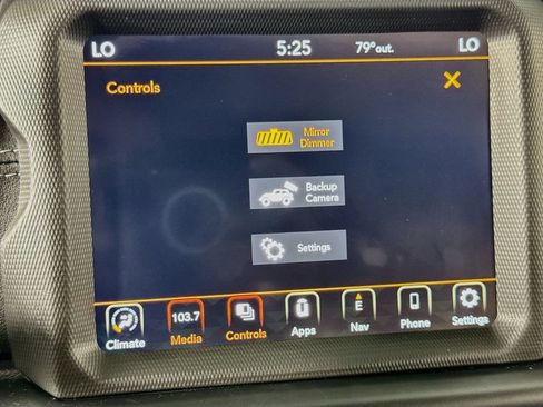 Used 2022 Jeep Wrangler Unlimited Sahara AWD/4WD image 36