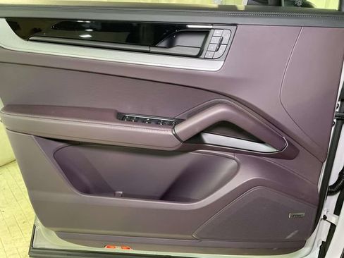 New 2026 Porsche Cayenne Coupe image 36