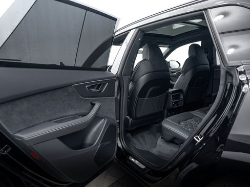 Used 2025 Audi SQ8 Premium Plus AWD/4WD image 17