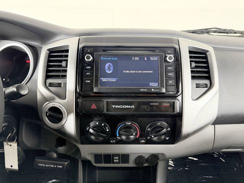 Used 2015 Toyota Tacoma w/ TRD Sport Package AWD/4WD image 46
