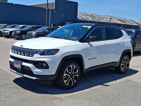 Used 2022 Jeep Compass Limited AWD/4WD image 3