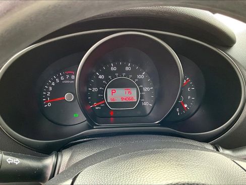 Used 2015 Kia Soul + FWD image 12