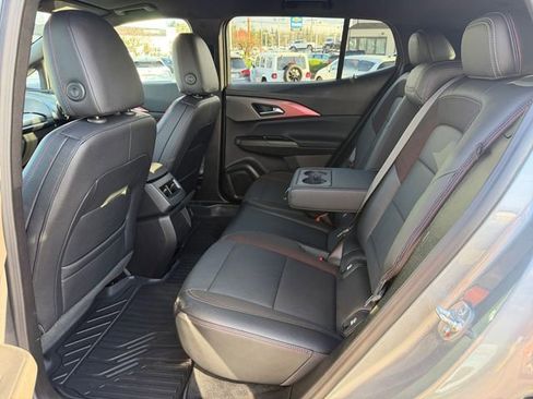 Used 2025 Chevrolet Equinox EV RS image 32