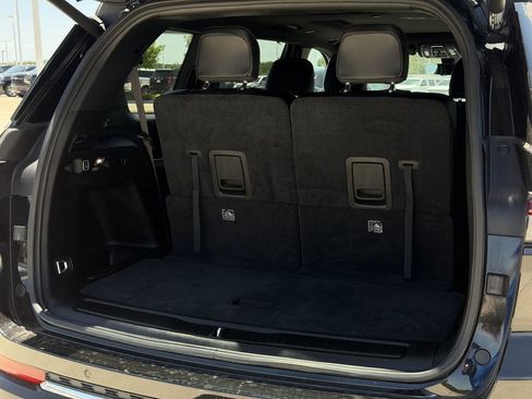 Used 2024 Jeep Grand Cherokee L Limited w/ Luxury Tech Group II AWD/4WD image 31