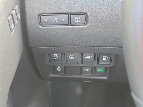 Used 2018 Nissan Rogue SL w/ Premium Package image 23