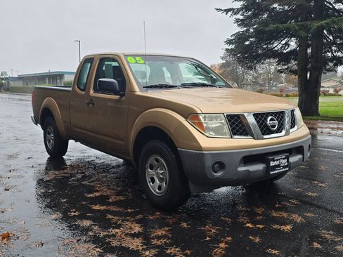 Used 2005 Nissan Frontier XE image 8