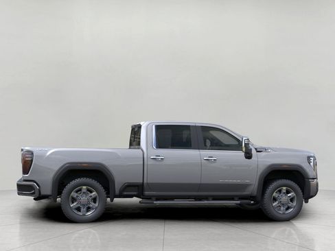 New 2026 GMC Sierra 2500 SLT AWD/4WD image 5