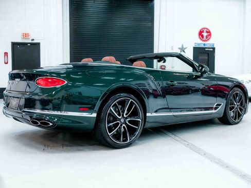 Used 2022 Bentley Continental GT V8 image 8