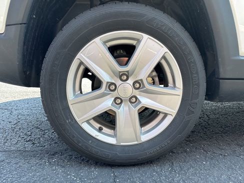 Used 2022 Jeep Compass Latitude image 20