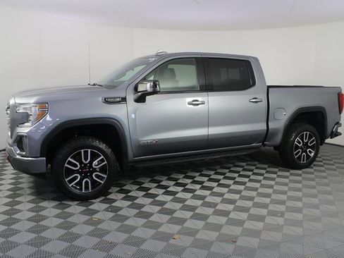 Used 2021 GMC Sierra 1500 AT4 w/ AT4 Premium Package image 2