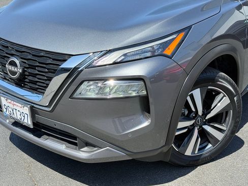 Used 2023 Nissan Rogue SL w/ SL Premium Package FWD image 3