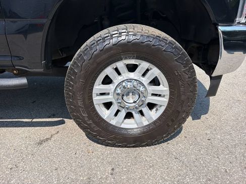 Used 2017 Ford F250 XLT w/ Snow Plow Prep Package AWD/4WD image 27
