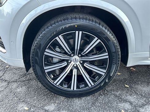 Certified 2024 Volvo XC90 B5 Plus w/ Protection Package Premier image 10