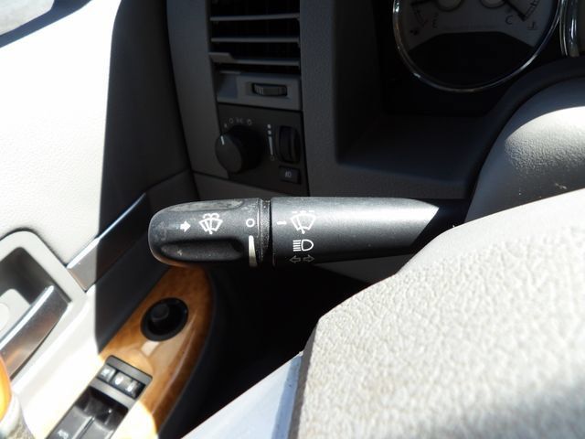 Used 2007 Chrysler Aspen Limited AWD/4WD image 22
