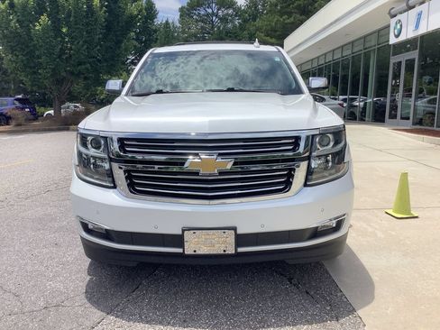Used 2020 Chevrolet Tahoe Premier w/ Premier Plus Edition RWD image 3