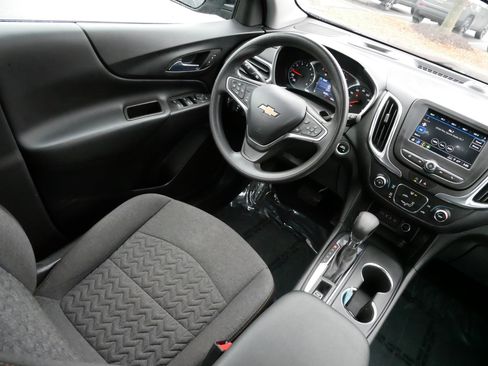 Used 2022 Chevrolet Equinox LT image 9