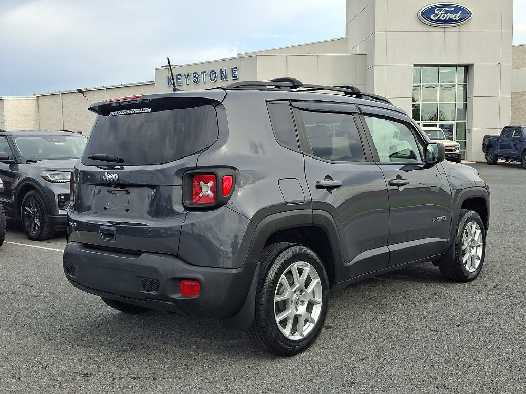 Used 2023 Jeep Renegade Latitude AWD/4WD image 6