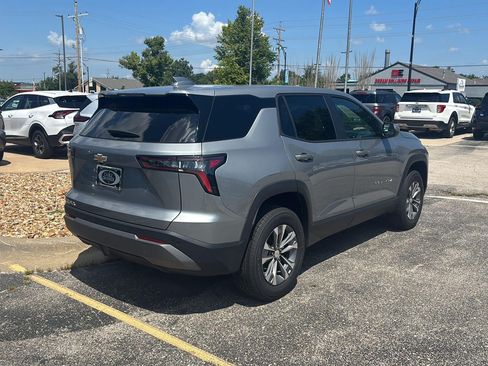 Used 2026 Chevrolet Equinox LT FWD image 6