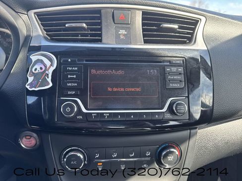 Used 2017 Nissan Sentra SV image 6