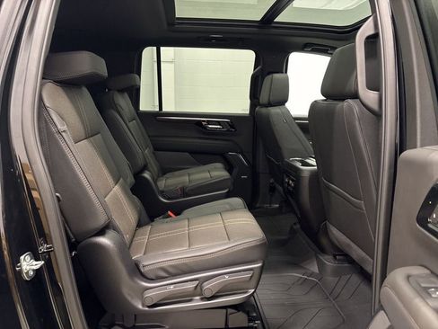 New 2026 Chevrolet Suburban High Country AWD/4WD image 35