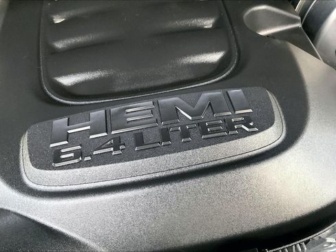 Used 2025 RAM 2500 Big Horn AWD/4WD image 31