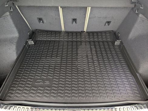 Certified 2025 Audi Q3 2.0T Premium Plus w/ Premium Plus Package image 18