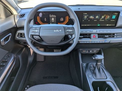 New 2026 Kia K4 FWD image 17