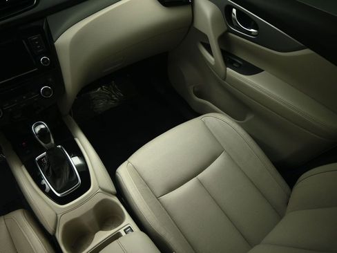 Used 2020 Nissan Rogue Sport SL w/ Premium Package FWD image 42