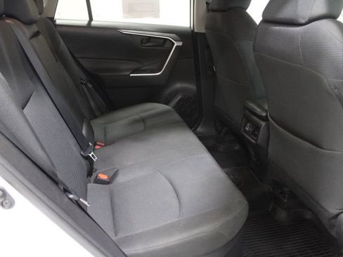 Used 2021 Toyota RAV4 LE image 22