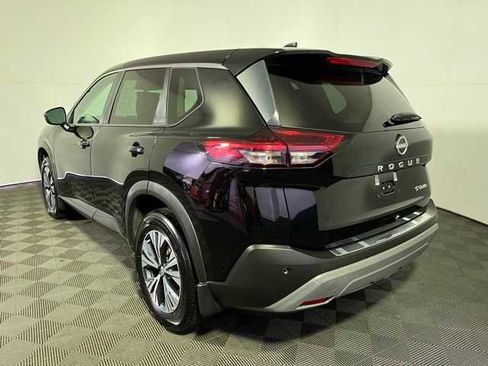 Certified 2022 Nissan Rogue SV image 5