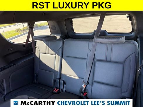 Used 2022 Chevrolet Suburban RST w/ Luxury Package AWD/4WD image 47