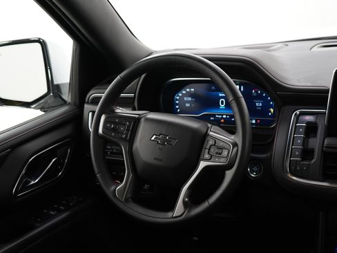 Used 2023 Chevrolet Suburban RST w/ Luxury Package AWD/4WD image 15