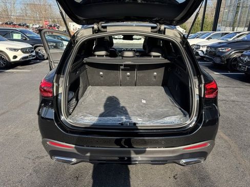 Used 2025 Mercedes-Benz GLC 300 4MATIC image 11