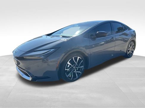 Used 2024 Toyota Prius Prime Premium FWD image 11