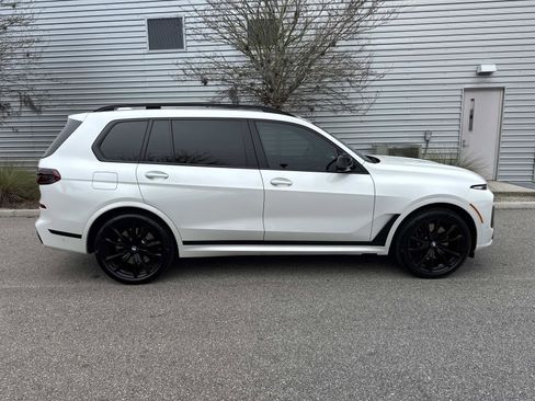 Used 2025 BMW X7 M60i image 5