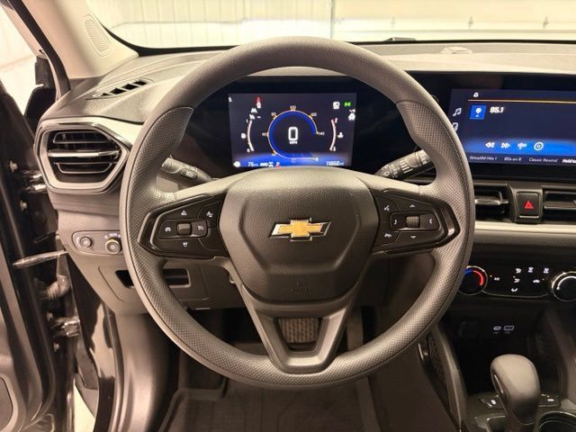 Used 2024 Chevrolet TrailBlazer LS w/ LS Convenience Package AWD/4WD image 16