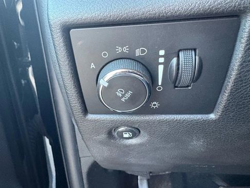 Used 2018 Jeep Grand Cherokee Limited image 9