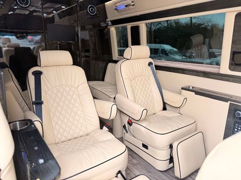 Used 2020 Mercedes-Benz Sprinter 3500 image 14