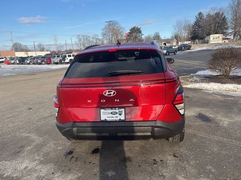 Used 2025 Hyundai Kona SEL image 8