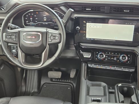 Used 2024 GMC Sierra 2500 AT4 w/ AT4 Premium Plus Package AWD/4WD image 27