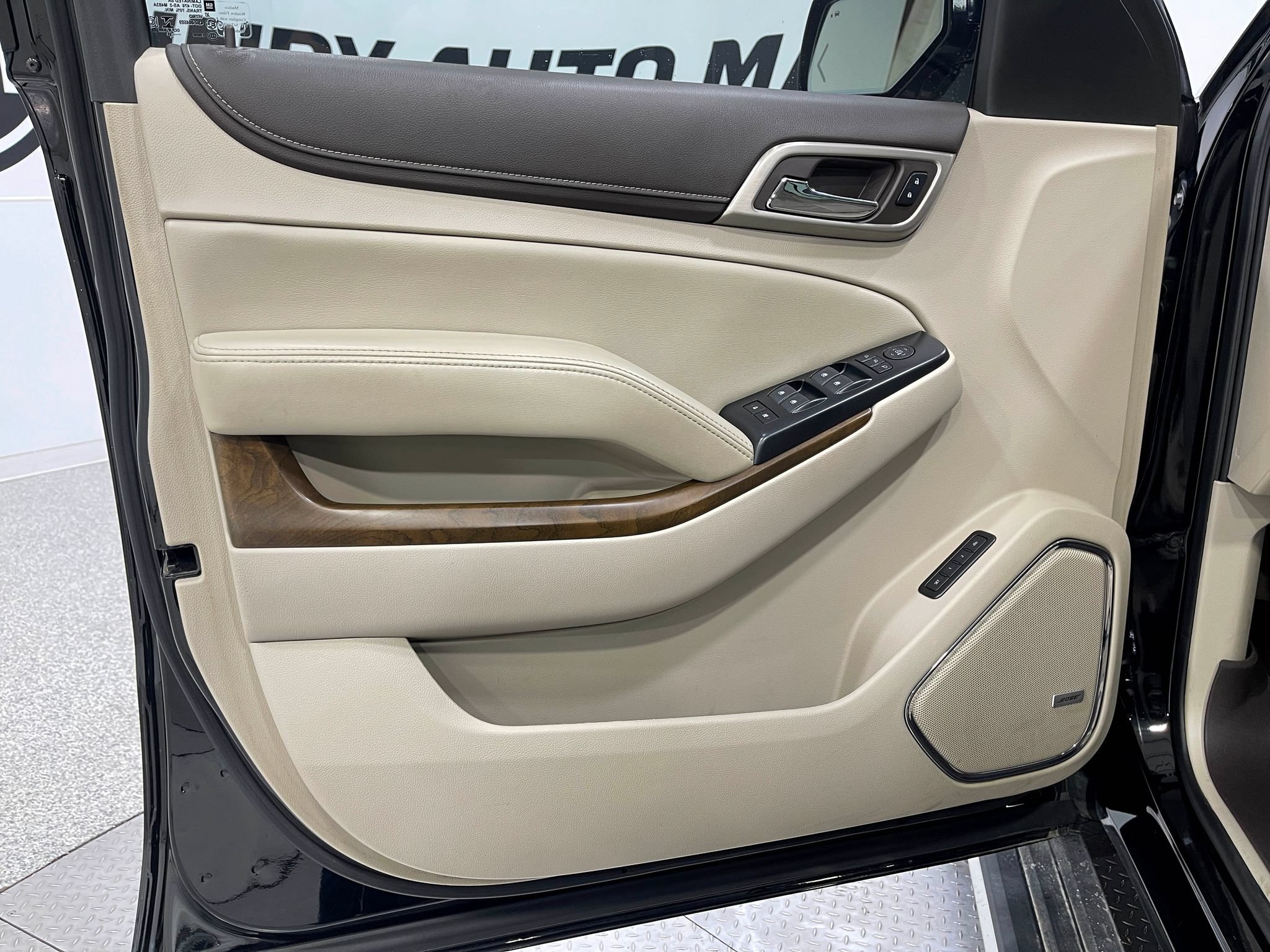 Used 2020 GMC Yukon Denali w/ Denali Premium Package AWD/4WD image 15