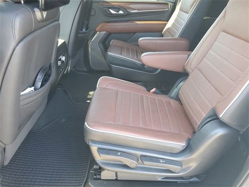 Used 2023 GMC Yukon XL Denali Ultimate image 22
