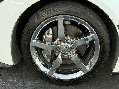 Used 2014 Chevrolet Corvette Stingray Coupe w/ 2LT Preferred Equipment Group image 15