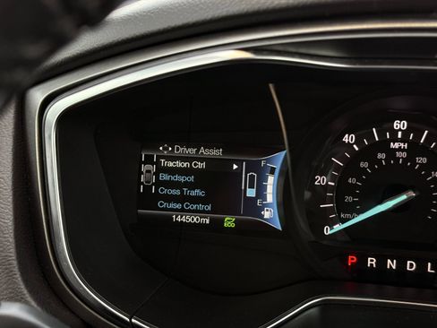 Used 2018 Ford Fusion SE w/ Equipment Group 602A FWD image 31